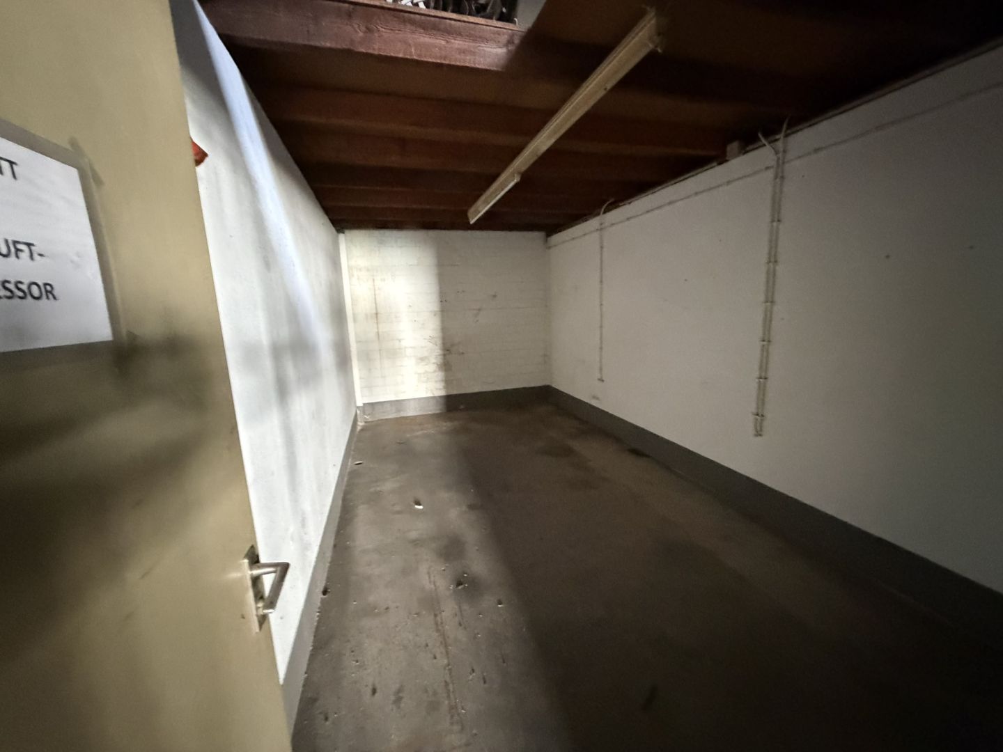 Ansicht 4 von: Top Gewerbestandort: ca. 1.000 m² Halle - Büro – sofort verfügbar in Neuss-Holzheim